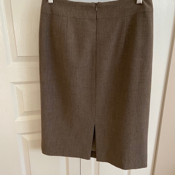 Classic mocha brown pencil skirt fully lined - Picture 3 of 4